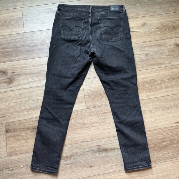 Levi’s 711 Dark Gray Skinny Jeans - Picture 3 of 3